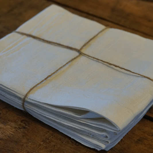 Set of 6 Vintage White Linen Napkins