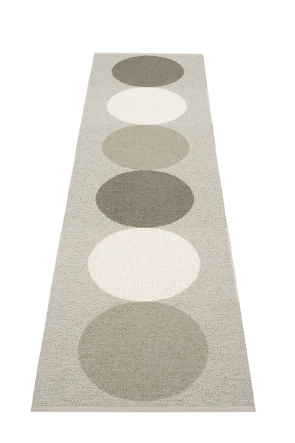 Otto Clay Background Linen Rug