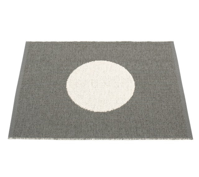 Vera Small One Charcoal Vanilla Rug