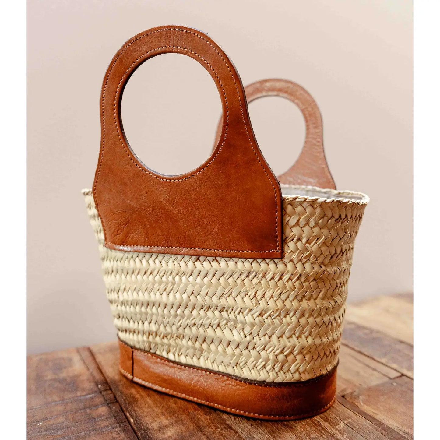 Leather Trim Herringbone, Round Handle