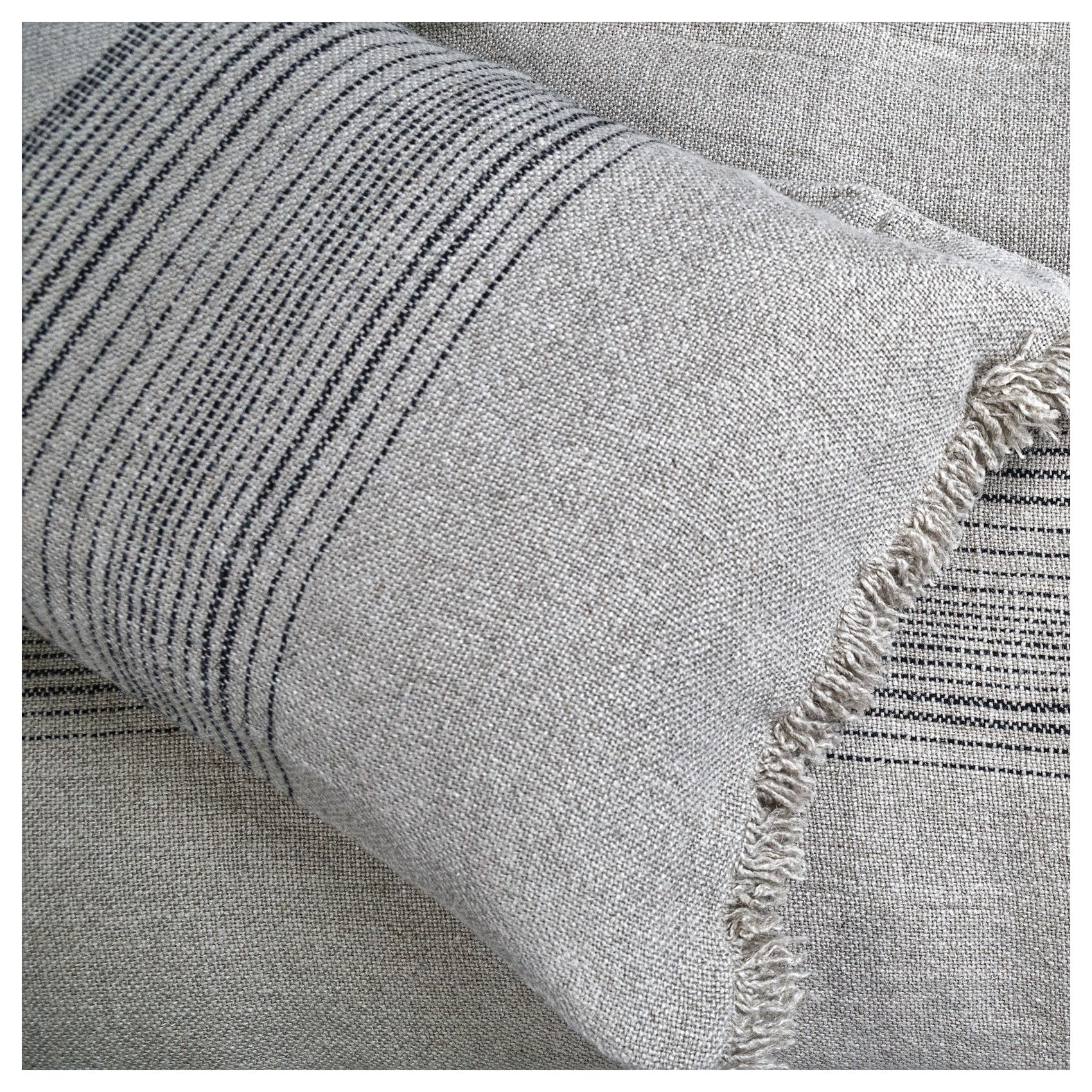 Lissoy Snap Cushion