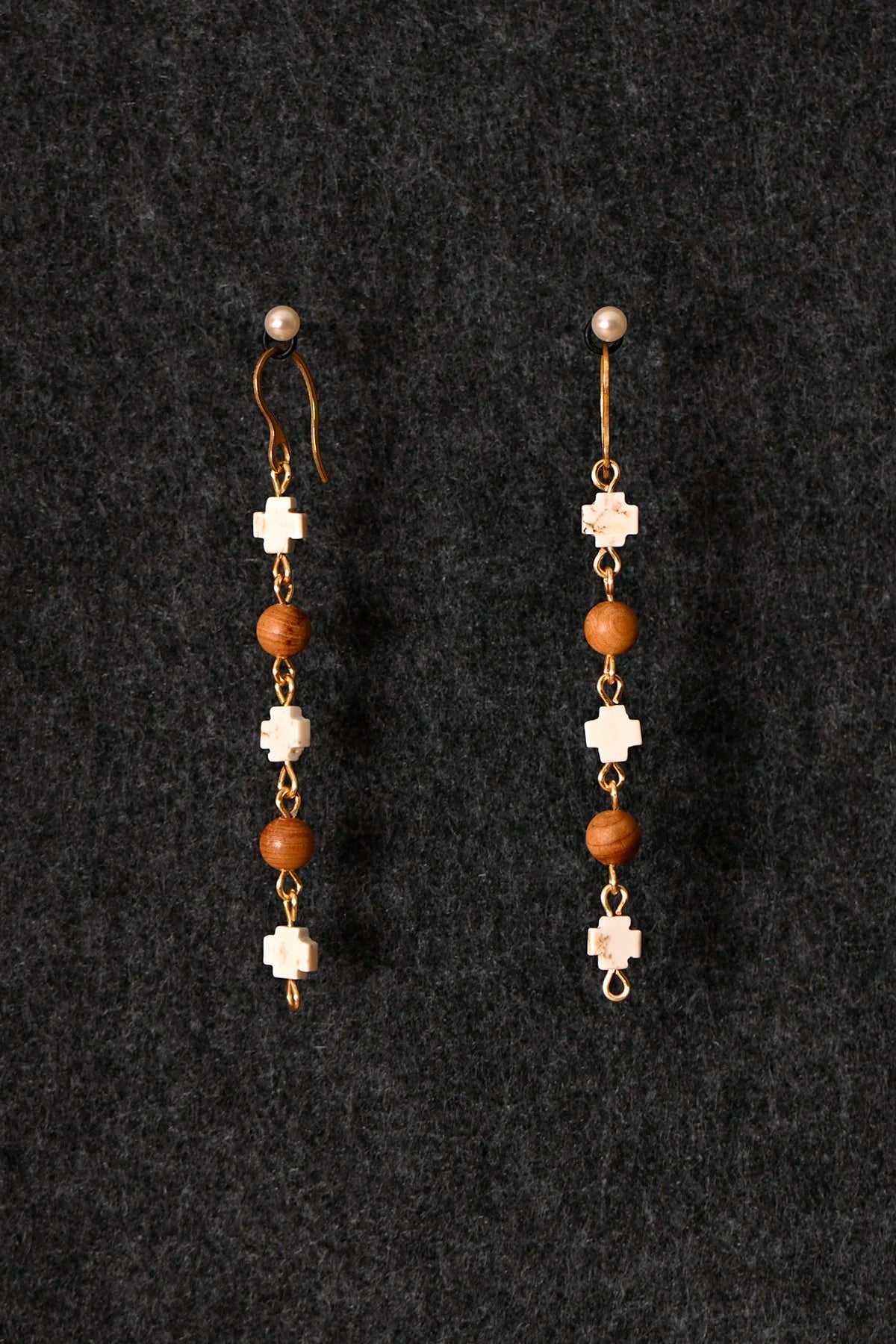 Golden Sandalwood Lattice Earrings