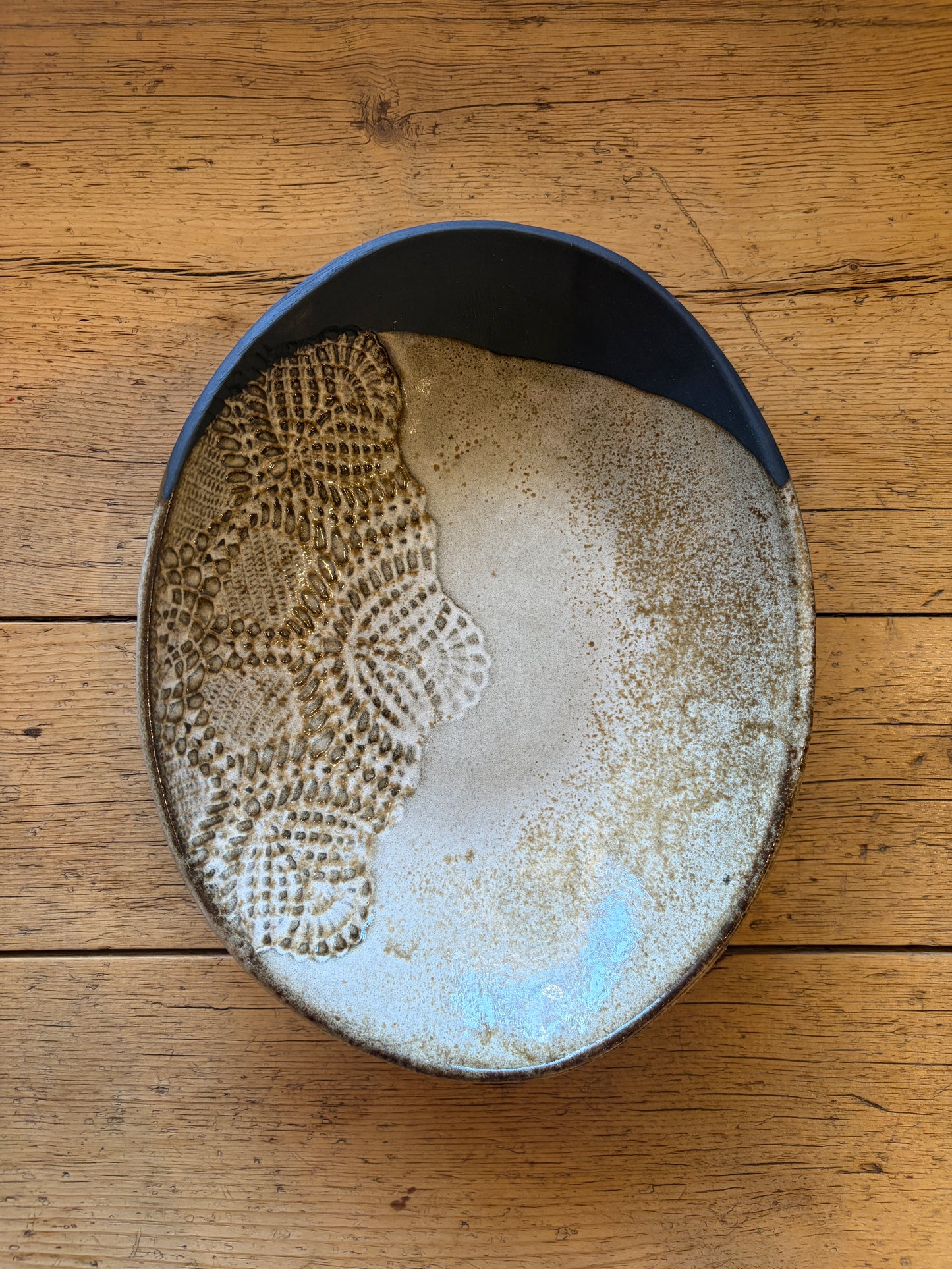 10" Top Lace Cappuccino and Black Serving Bowl
