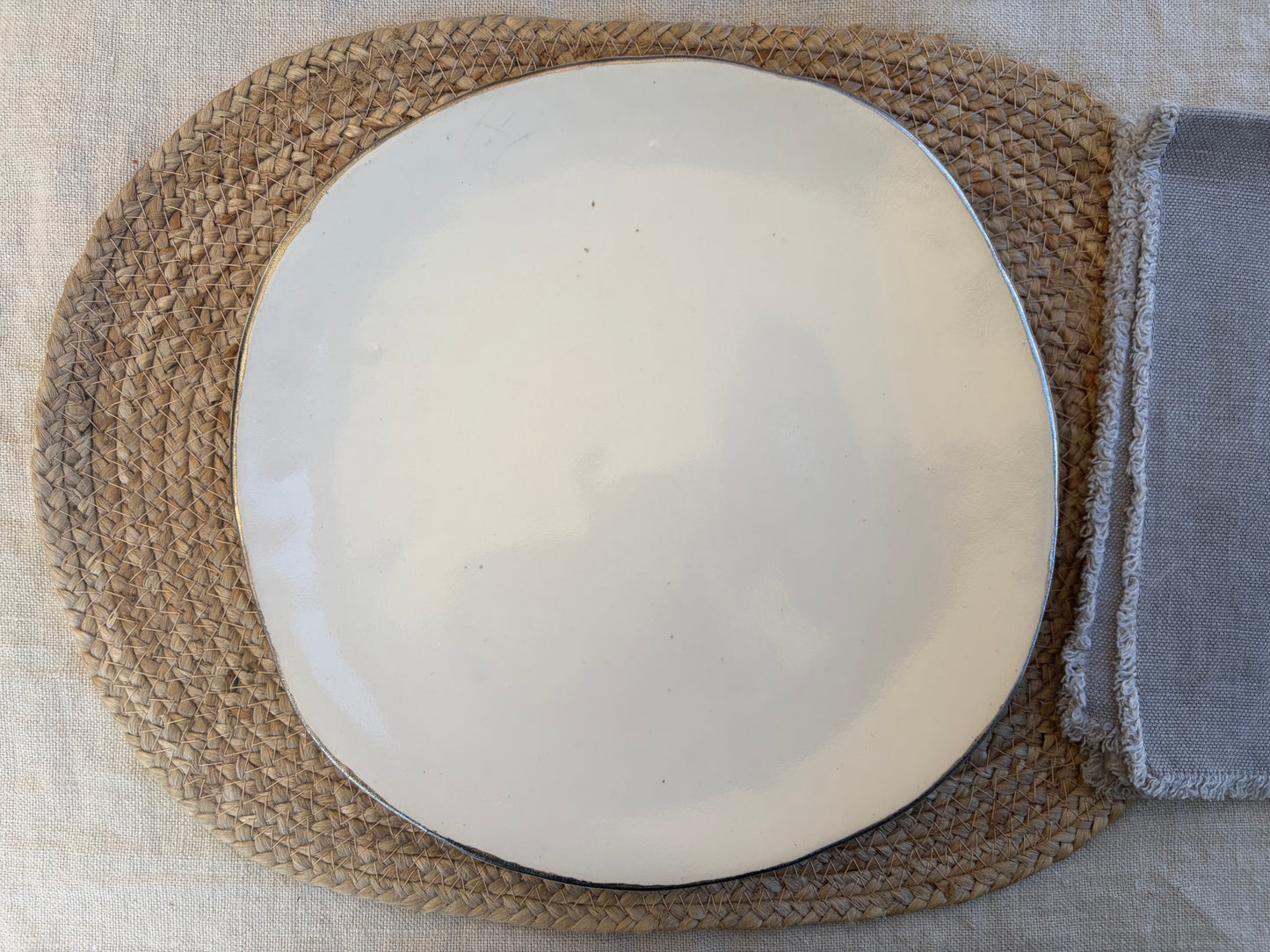 White Gold Ceramic 11" Dinner Plate
