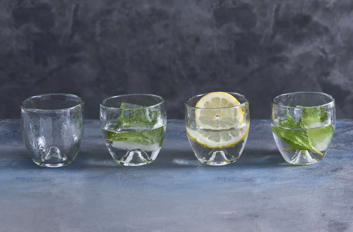 Pebbled Punt Glass