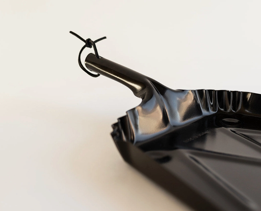 The Farmhouse Dustpan