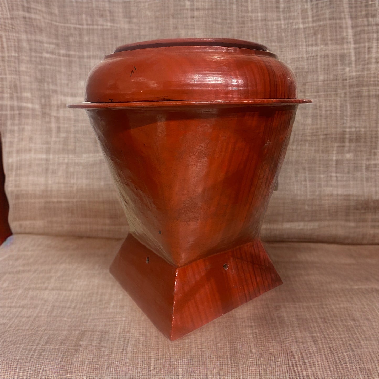 Red Laquer Vessel with Top