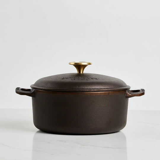 3.5 Quart Dutch Oven from Smithey Ironware