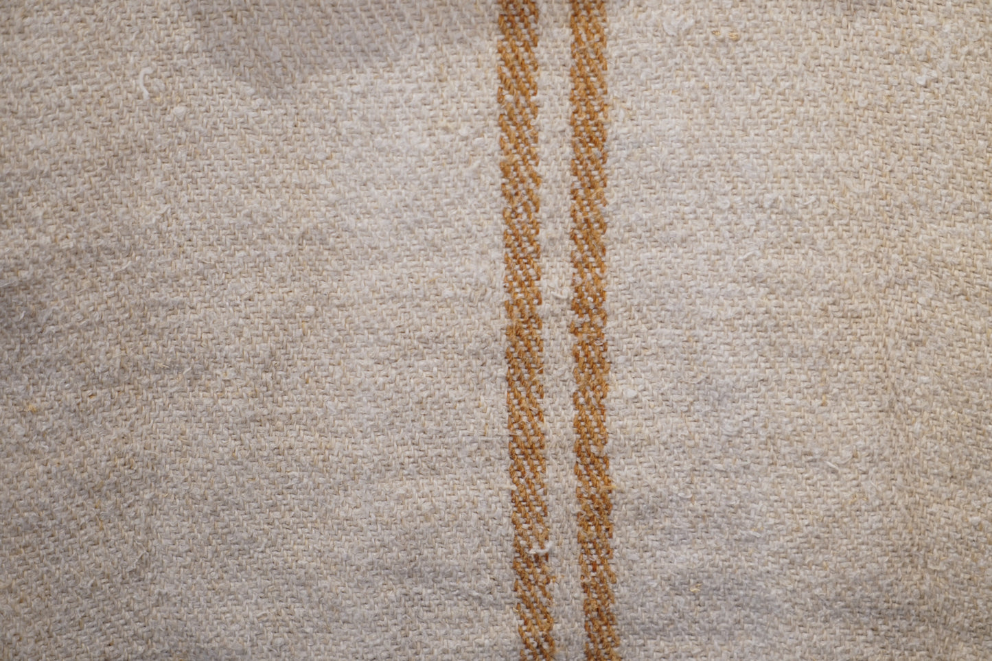 Double Striped Gold Linen Roll